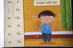 100% decodable phonics readers - Gallery 1