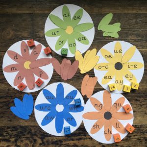 Phonics dice game
